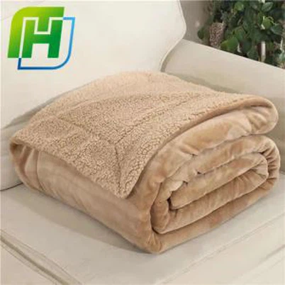 Selimut Melempar Bulu Karang